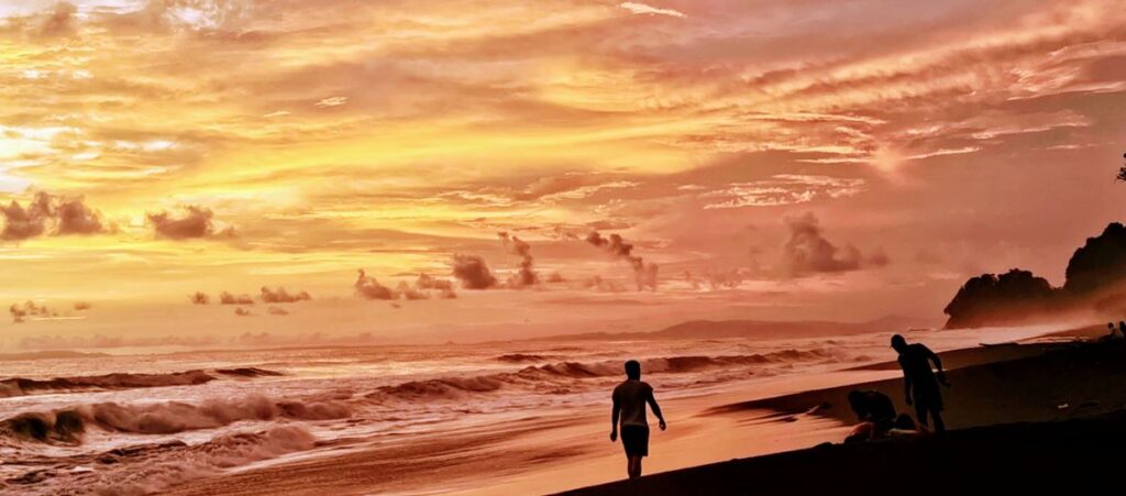 CRBeach Playa Hermosa Sunset